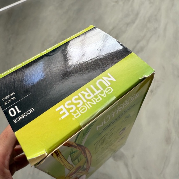 Garnier Nutrisse Ultra Creme Nourishing Permanent Color - Picture 5 of 5